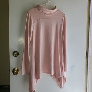 Curious long-sleeved turtle neck